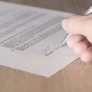 Signing a lease agreement